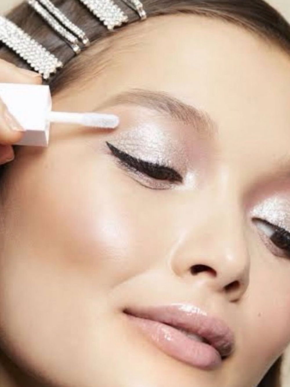 ELF Liquid Glitter eyeshadow topper in DISCO NIB - Picture 4 of 7